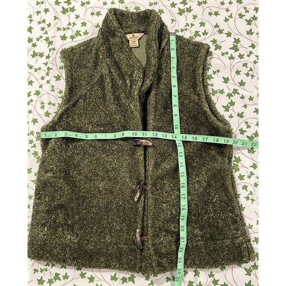 Women's Woolrich Vest Size: Medium Petite - Picture 2 of 5